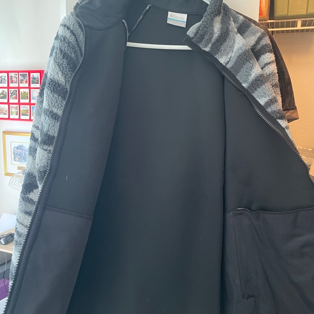 Columbia Black and Gray Fleece Full Zip - Picture 2 of 4